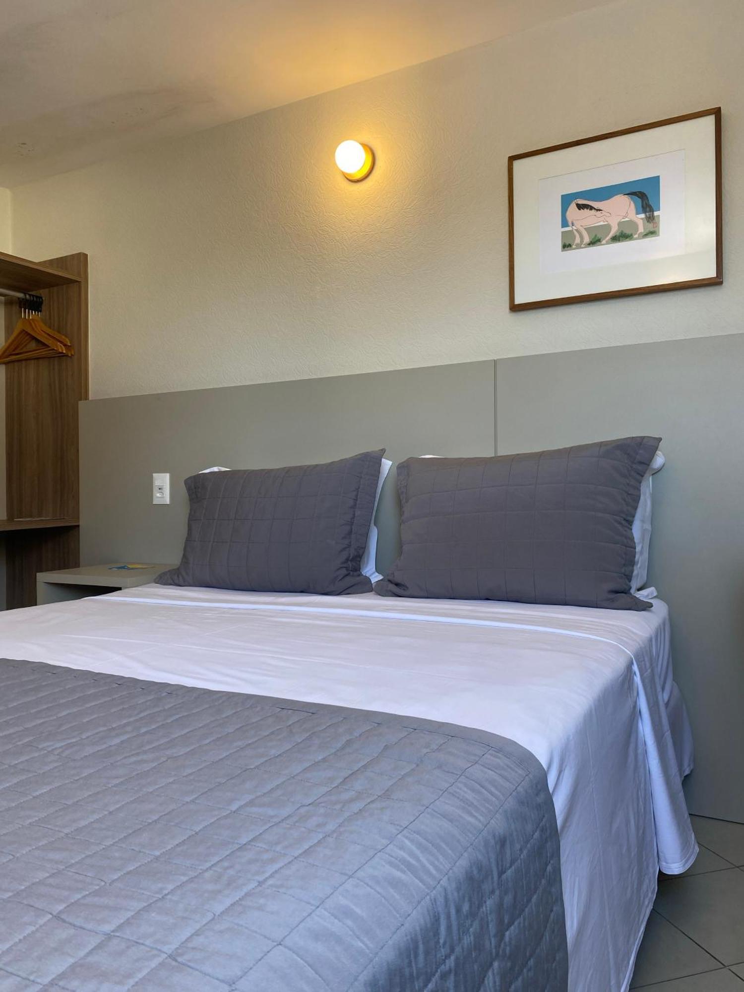 Malibu Plaza Hotel Лауро-де-Фрейтас Екстер'єр фото